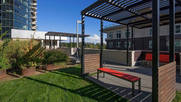 Apartment community Resident Outdoor Lounge at Griffis South Waterfront in Portland, Oregon.