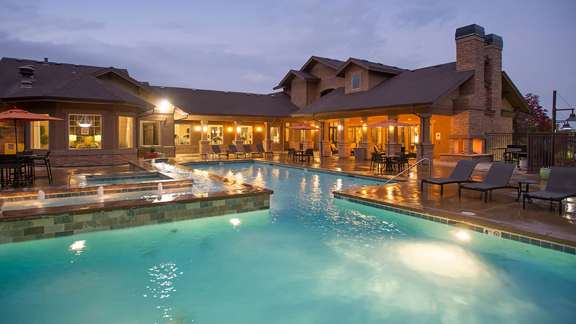 Apartment community resort style pool + all season spa at Griffis Fitzsimons South in Aurora, Colorado.