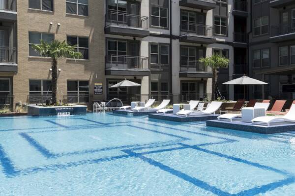 Griffis Oak Lawn apartment community resort style pool in Dallas, TX.